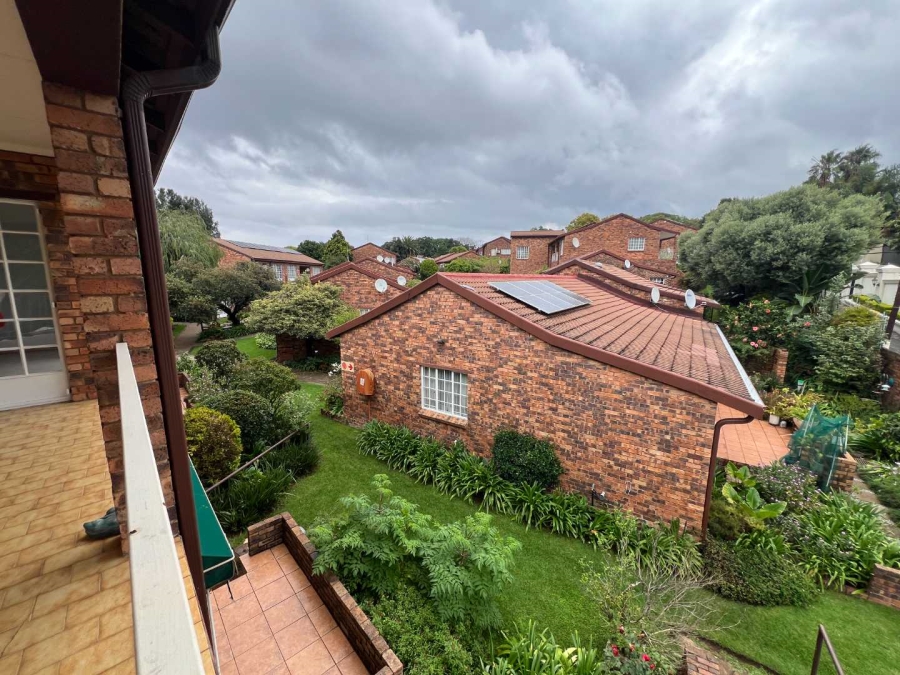 To Let 2 Bedroom Property for Rent in Bryanston Gauteng