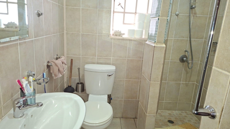 3 Bedroom Property for Sale in Orange Grove Gauteng