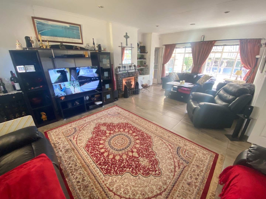 3 Bedroom Property for Sale in Brackenhurst Gauteng