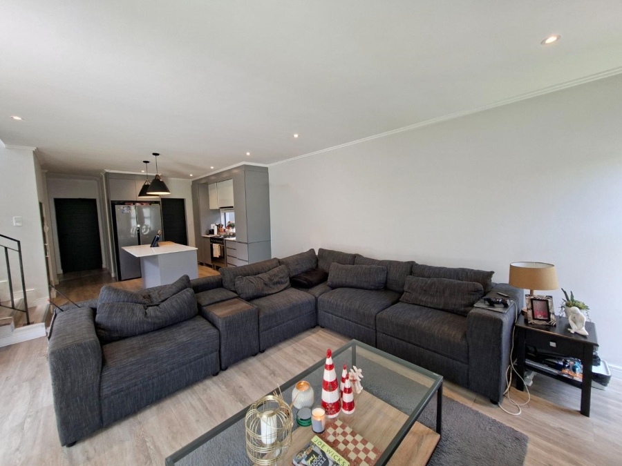 To Let 3 Bedroom Property for Rent in Bryanston Gauteng