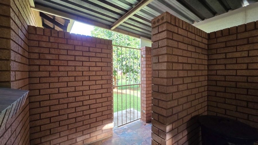 2 Bedroom Property for Sale in Montana Park Gauteng