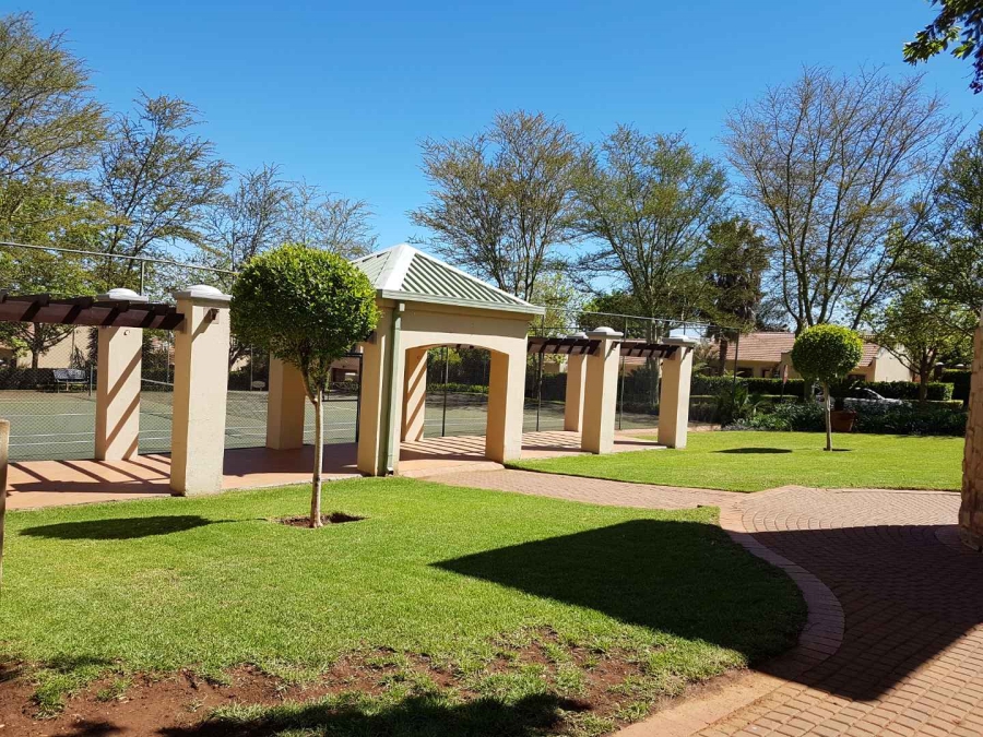 2 Bedroom Property for Sale in Boardwalk Gauteng