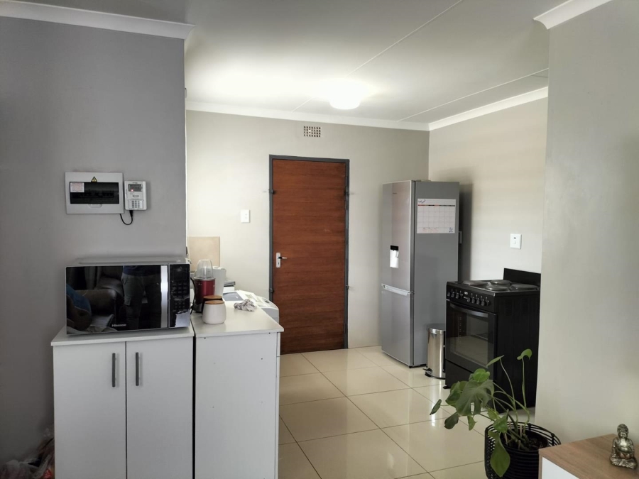 3 Bedroom Property for Sale in Clayville Gauteng