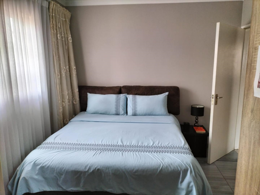 3 Bedroom Property for Sale in Clayville Gauteng