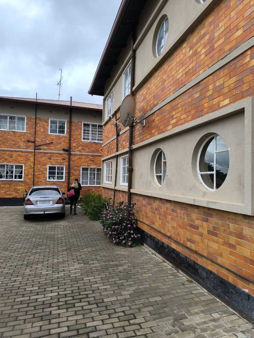 2 Bedroom Property for Sale in Roseacres Gauteng