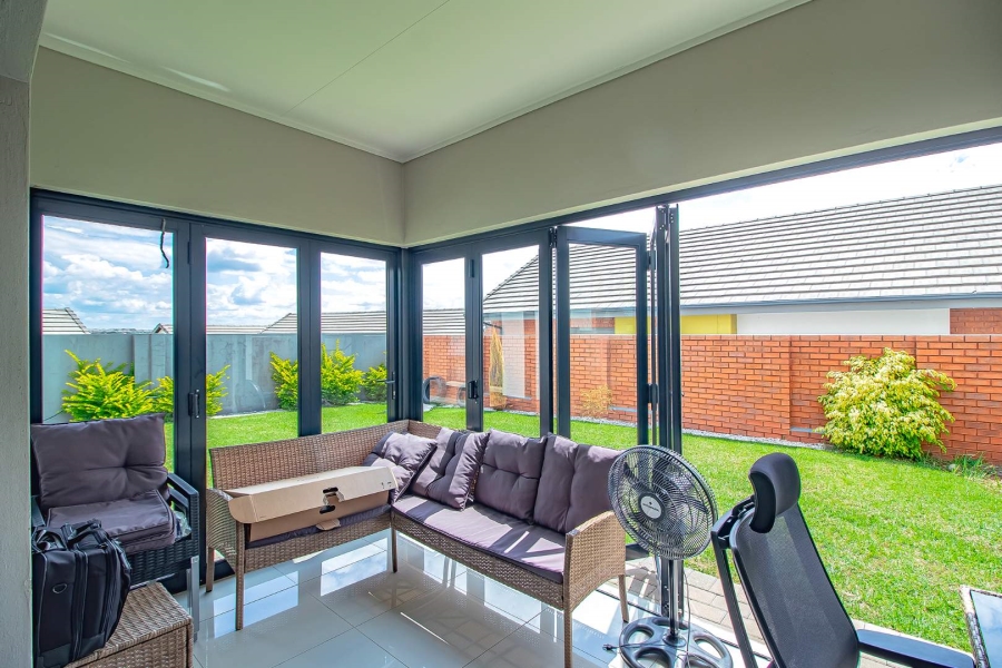 3 Bedroom Property for Sale in Rooihuiskraal North Gauteng