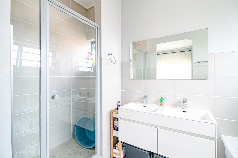 3 Bedroom Property for Sale in Rooihuiskraal North Gauteng