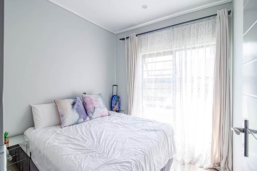 3 Bedroom Property for Sale in Rooihuiskraal North Gauteng