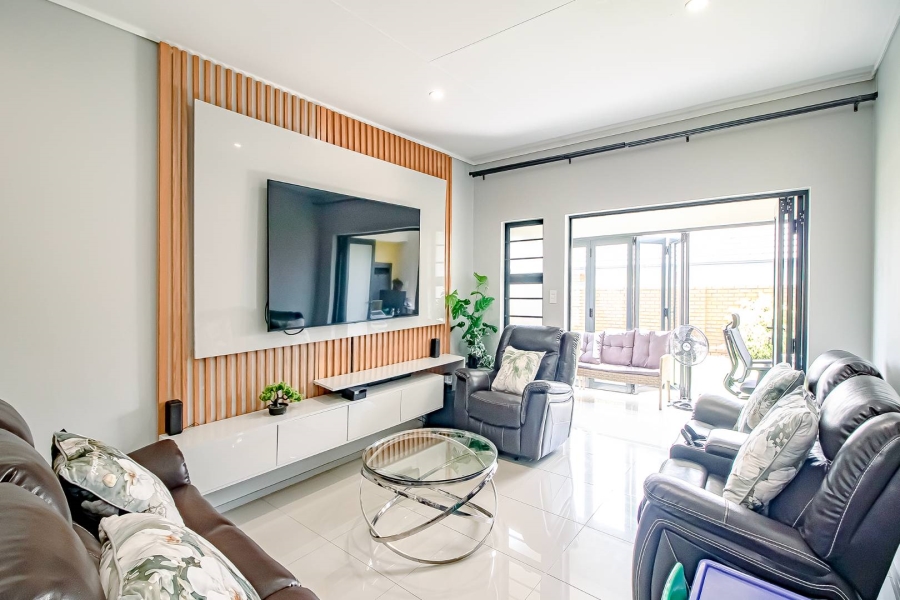 3 Bedroom Property for Sale in Rooihuiskraal North Gauteng