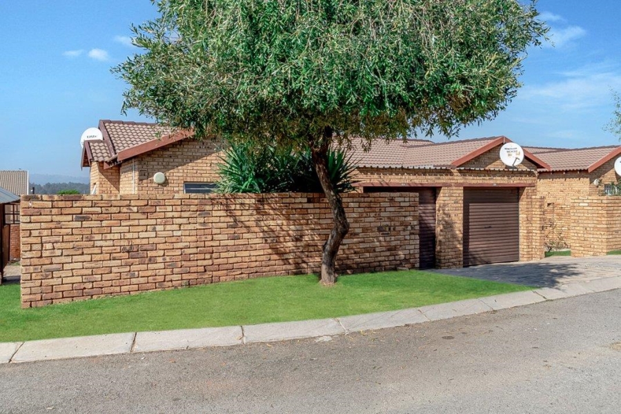 2 Bedroom Property for Sale in Honeypark Gauteng