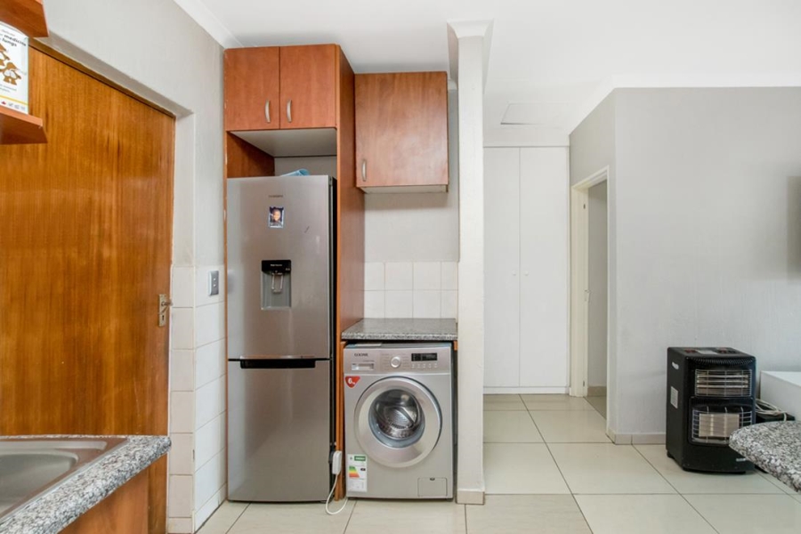 2 Bedroom Property for Sale in Honeypark Gauteng
