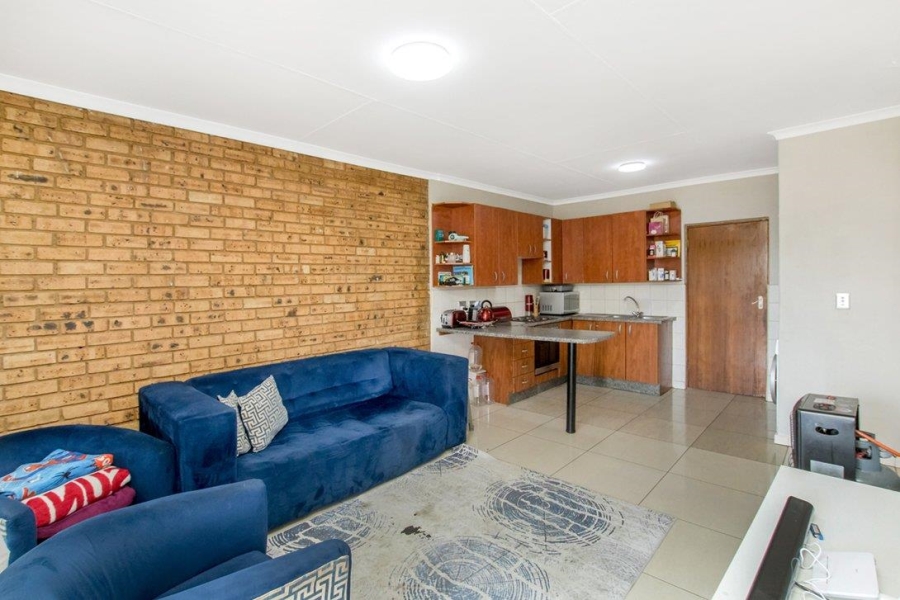 2 Bedroom Property for Sale in Honeypark Gauteng