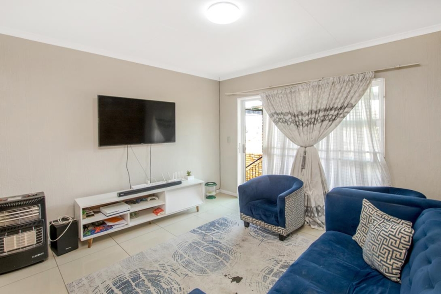 2 Bedroom Property for Sale in Honeypark Gauteng