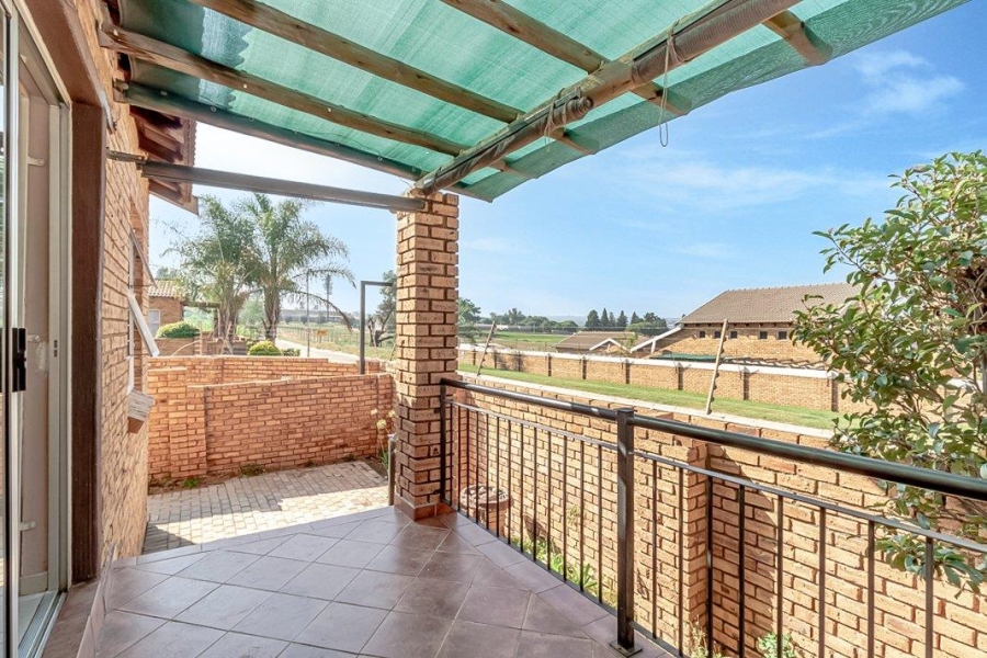 2 Bedroom Property for Sale in Honeypark Gauteng
