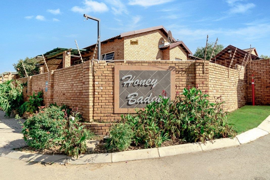 2 Bedroom Property for Sale in Honeypark Gauteng