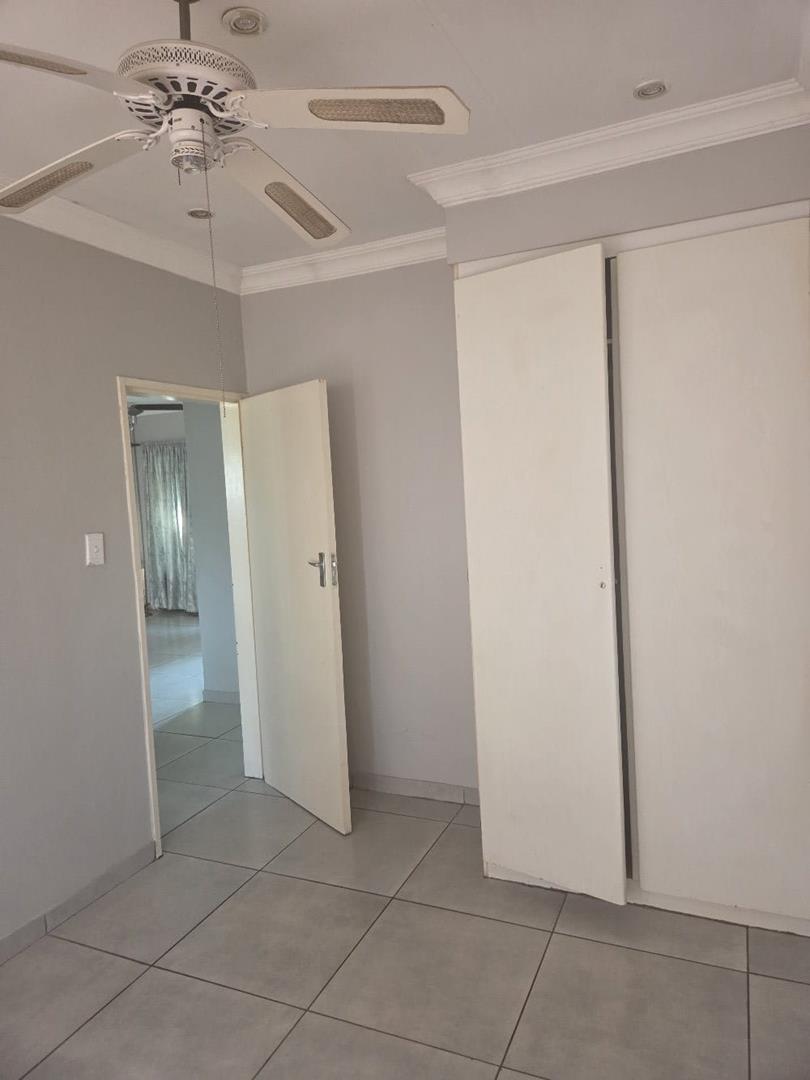 3 Bedroom Property for Sale in Mountain View Gauteng