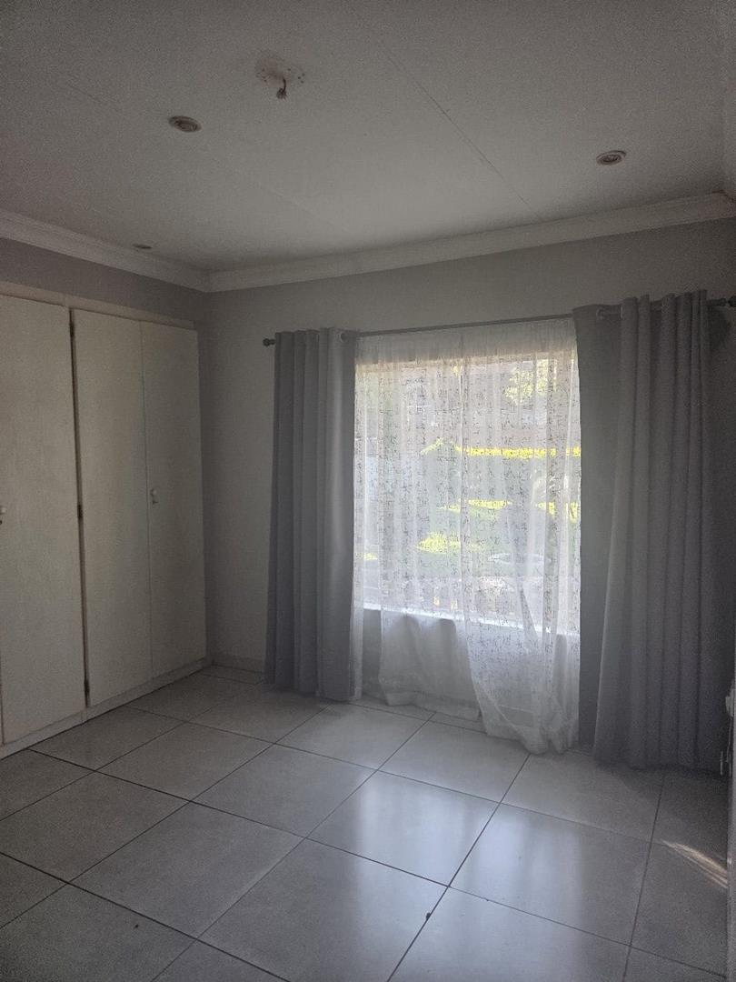 3 Bedroom Property for Sale in Mountain View Gauteng