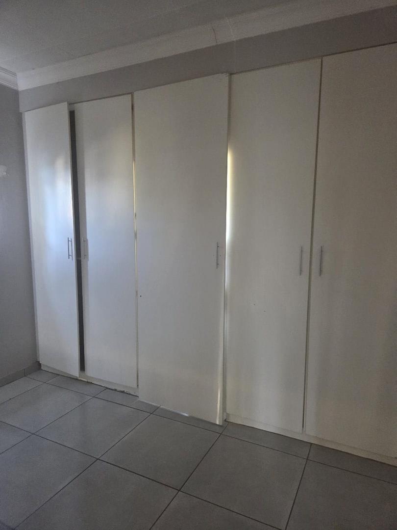 3 Bedroom Property for Sale in Mountain View Gauteng