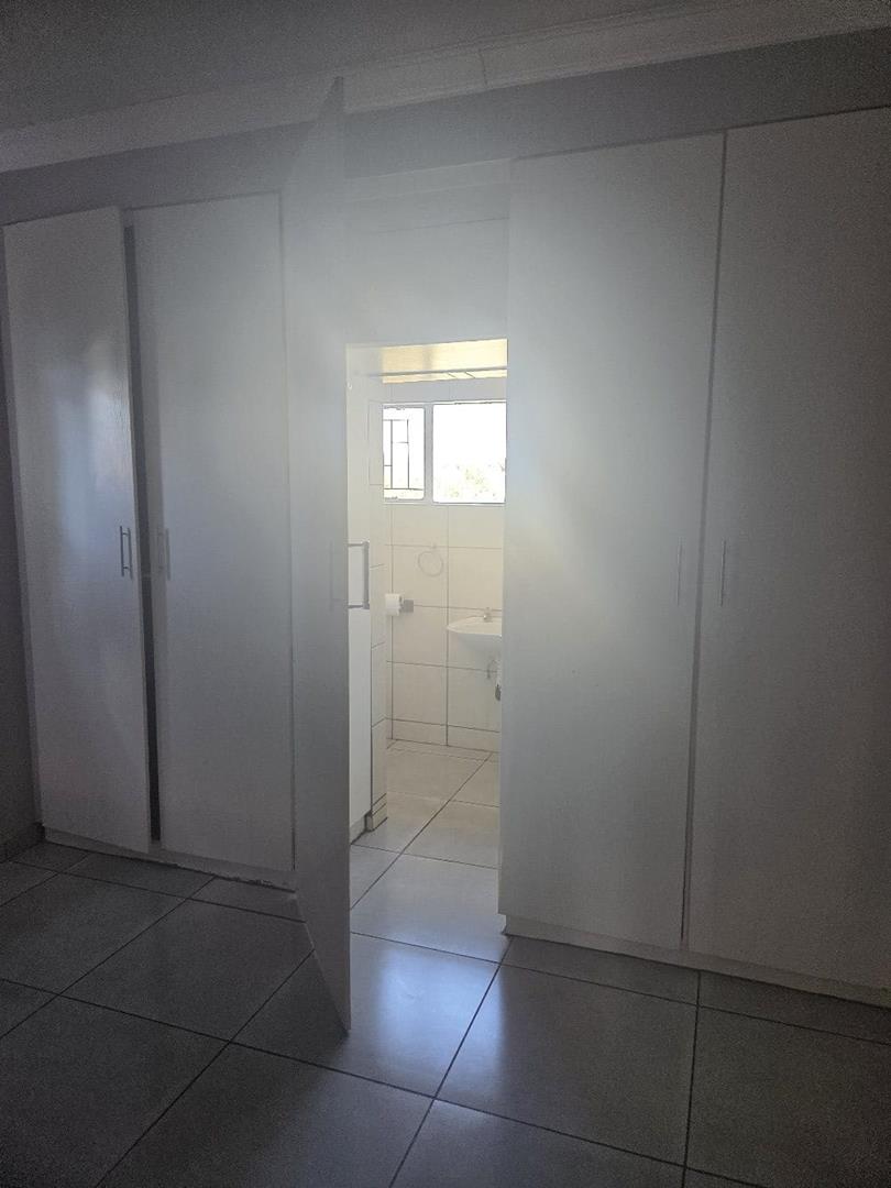 3 Bedroom Property for Sale in Mountain View Gauteng
