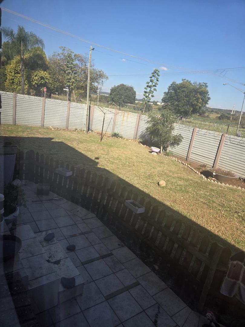 3 Bedroom Property for Sale in Mountain View Gauteng