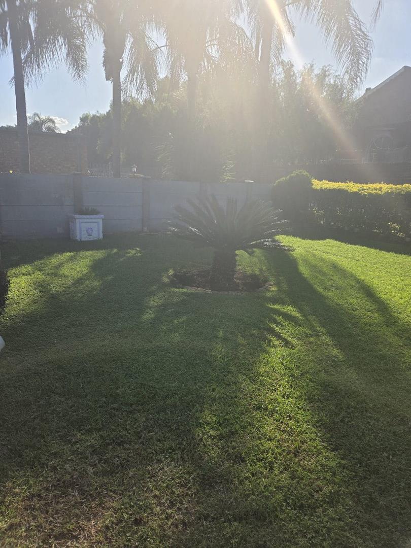 3 Bedroom Property for Sale in Mountain View Gauteng