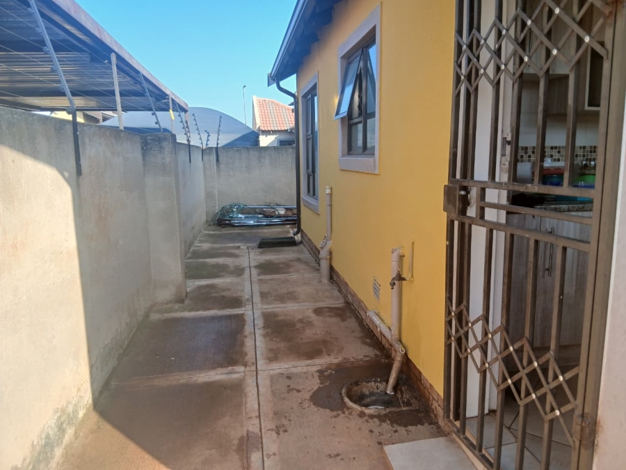 2 Bedroom Property for Sale in Modderbee Gauteng