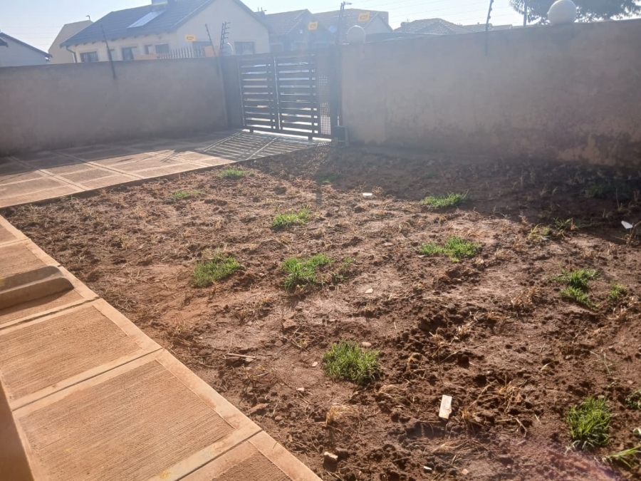 2 Bedroom Property for Sale in Modderbee Gauteng