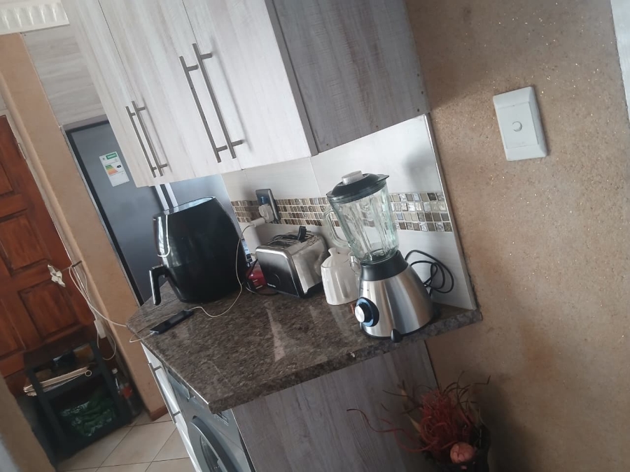 2 Bedroom Property for Sale in Modderbee Gauteng