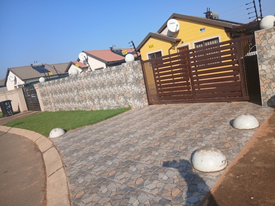2 Bedroom Property for Sale in Modderbee Gauteng