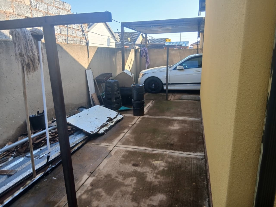 2 Bedroom Property for Sale in Modderbee Gauteng