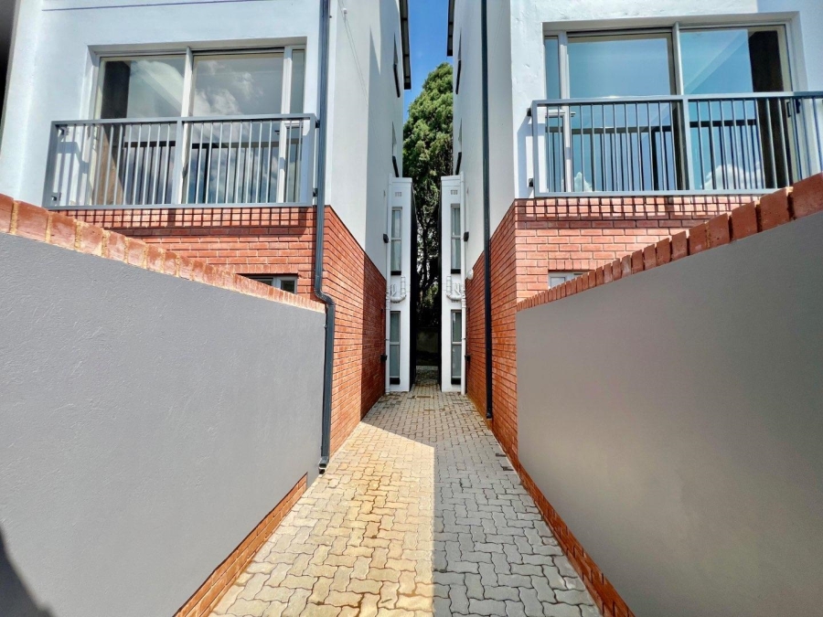 2 Bedroom Property for Sale in Linbro Park Gauteng