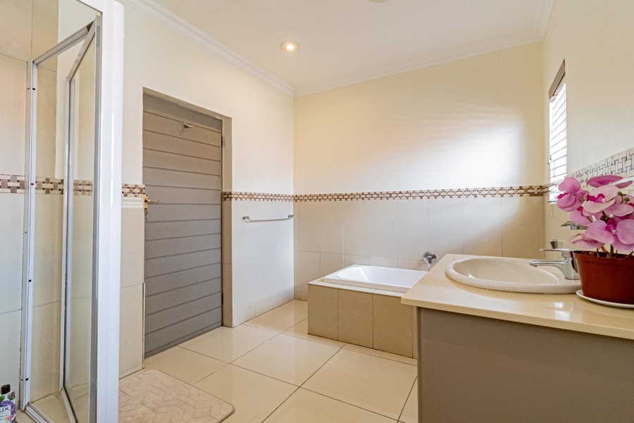 To Let 5 Bedroom Property for Rent in Dainfern Gauteng