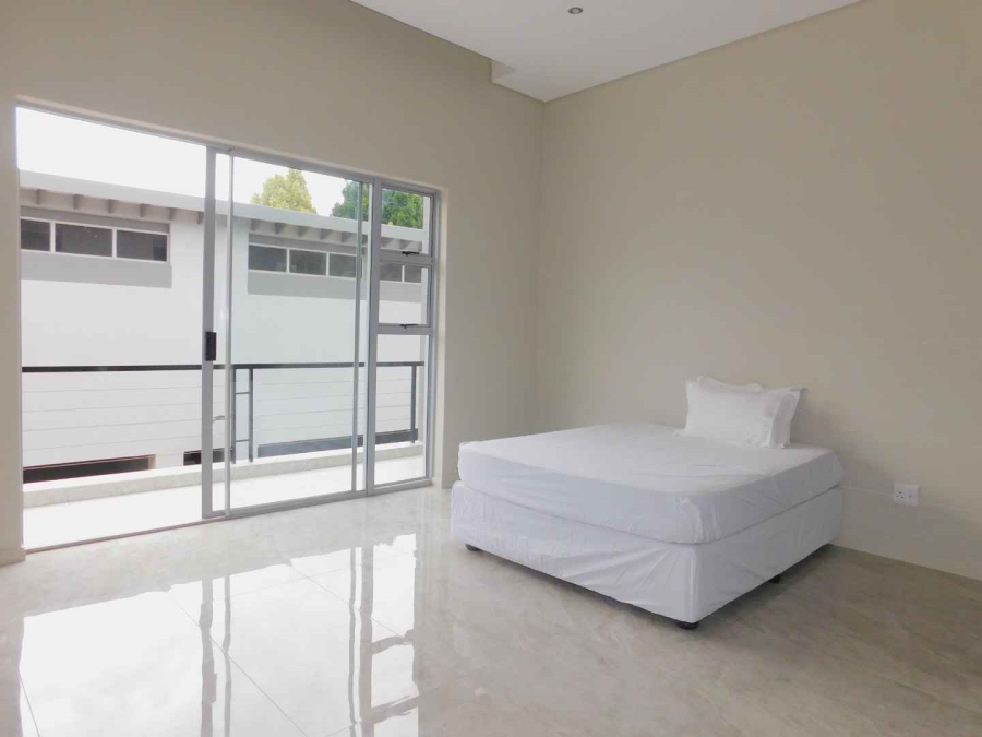 To Let 4 Bedroom Property for Rent in Hyde Park Gauteng