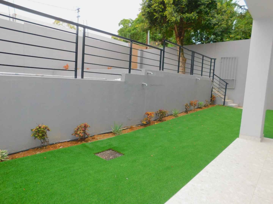 To Let 4 Bedroom Property for Rent in Hyde Park Gauteng