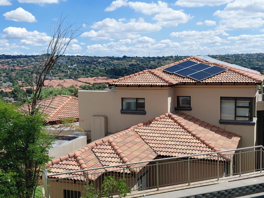 To Let 4 Bedroom Property for Rent in Roodekrans Gauteng