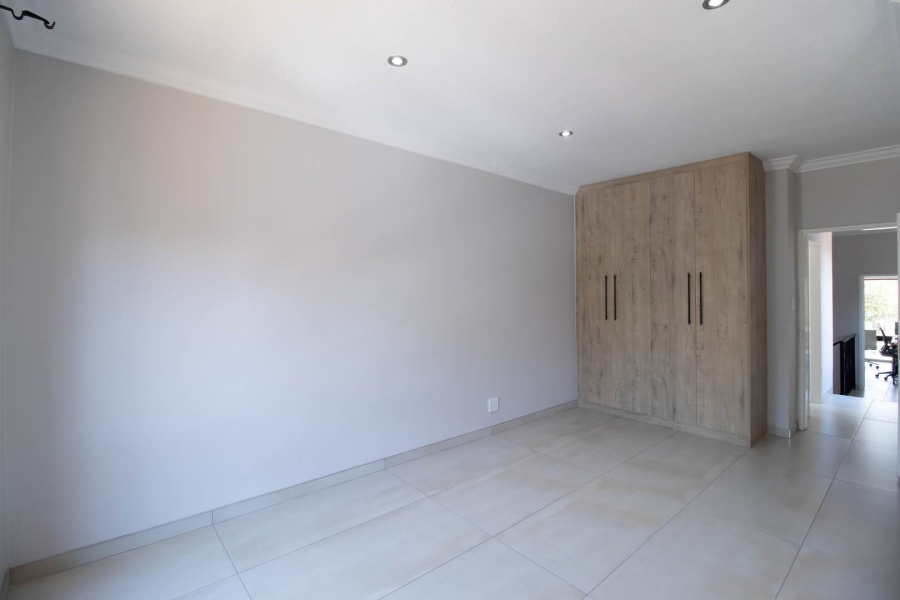 To Let 3 Bedroom Property for Rent in Morningside Gauteng