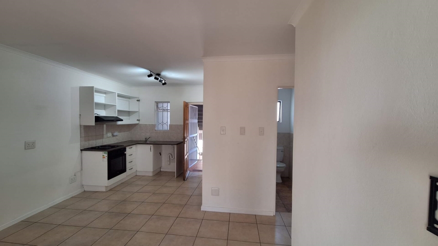 To Let 2 Bedroom Property for Rent in Northcliff Gauteng