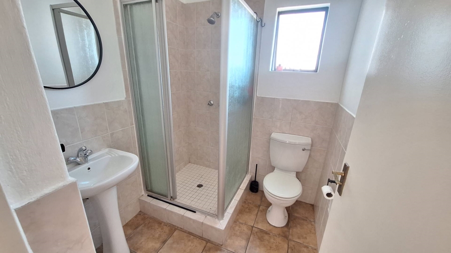 To Let 2 Bedroom Property for Rent in Northcliff Gauteng