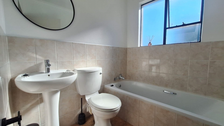 To Let 2 Bedroom Property for Rent in Northcliff Gauteng