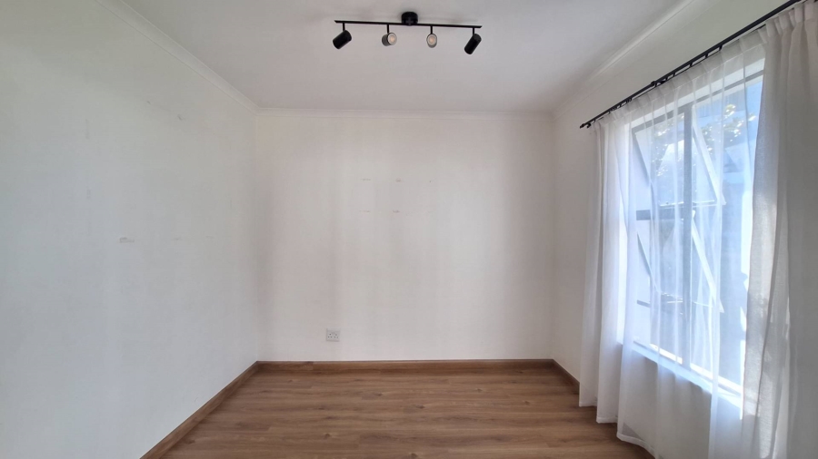 To Let 2 Bedroom Property for Rent in Northcliff Gauteng