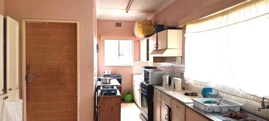 6 Bedroom Property for Sale in Silverton Gauteng