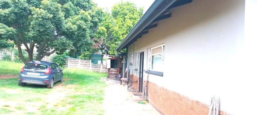 6 Bedroom Property for Sale in Silverton Gauteng