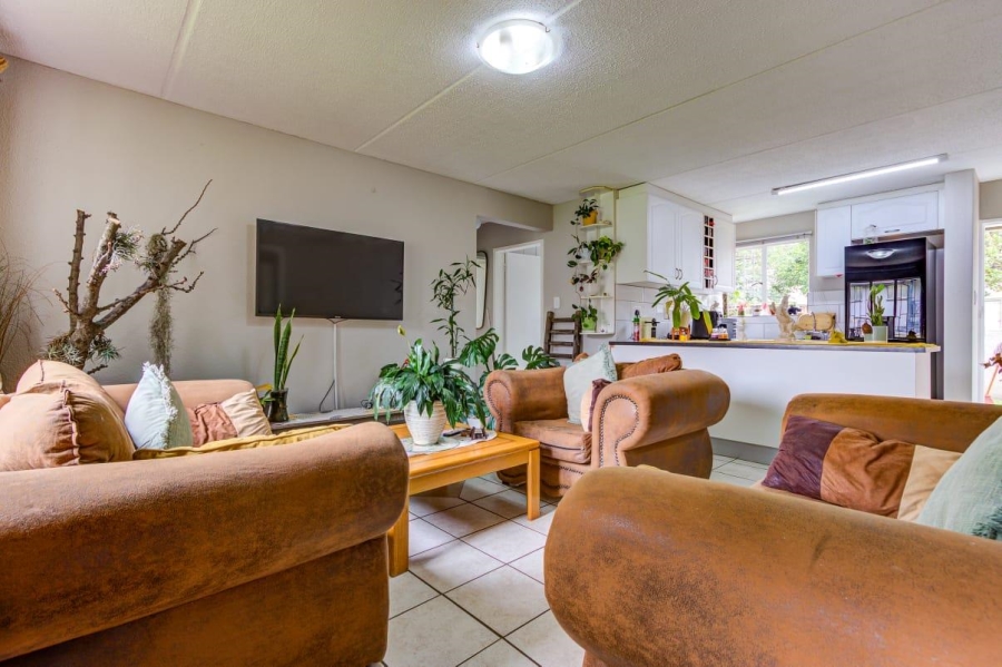 2 Bedroom Property for Sale in Glen Marais Gauteng