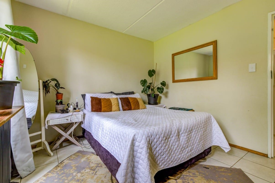 2 Bedroom Property for Sale in Glen Marais Gauteng