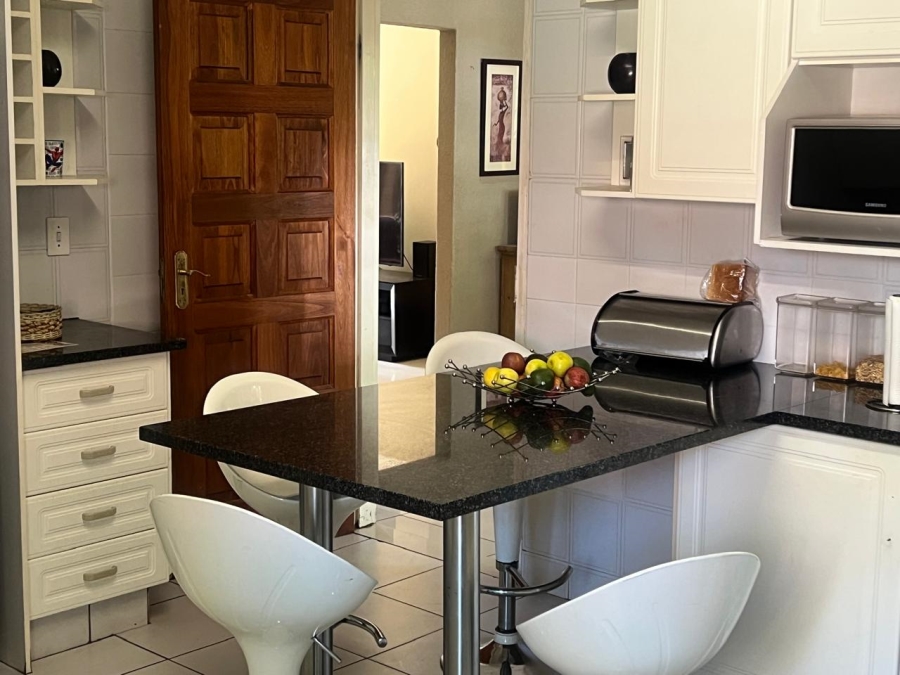 4 Bedroom Property for Sale in Brackenhurst Gauteng