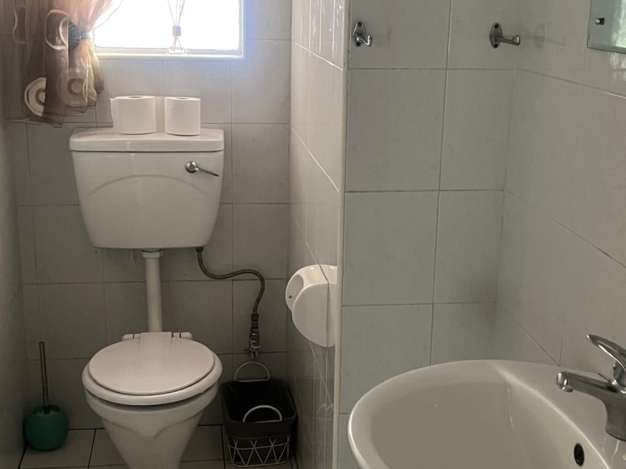 4 Bedroom Property for Sale in Brackenhurst Gauteng