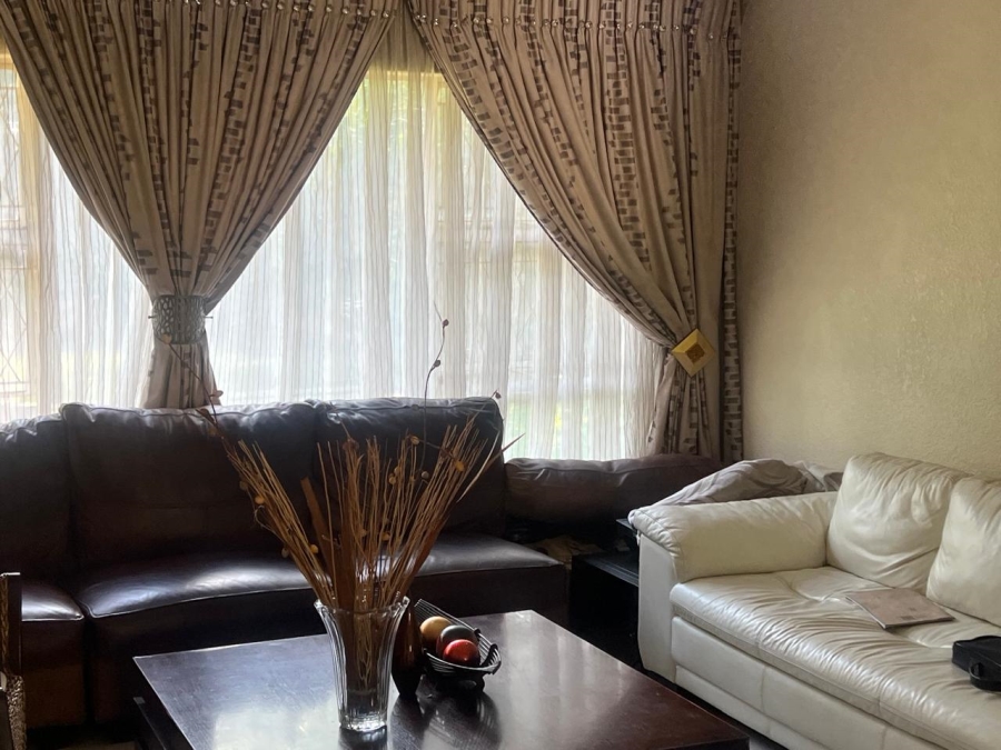 4 Bedroom Property for Sale in Brackenhurst Gauteng