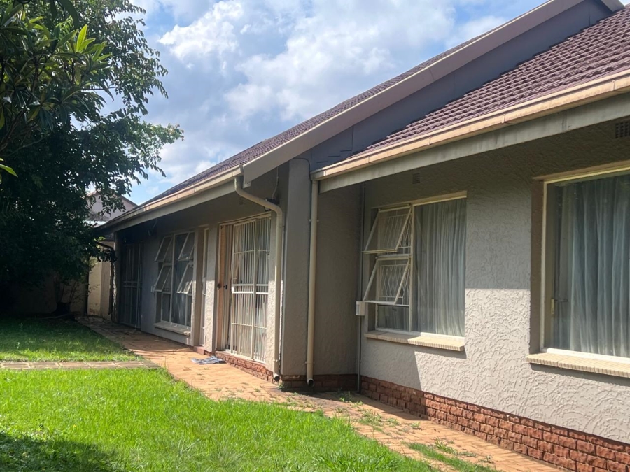 4 Bedroom Property for Sale in Brackenhurst Gauteng