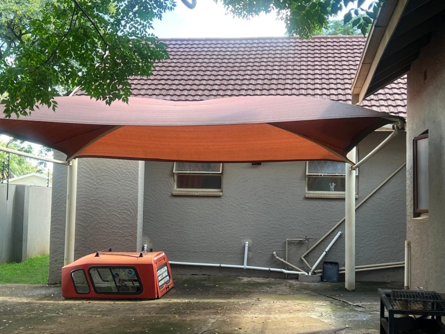 4 Bedroom Property for Sale in Brackenhurst Gauteng