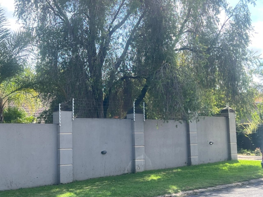 4 Bedroom Property for Sale in Brackenhurst Gauteng